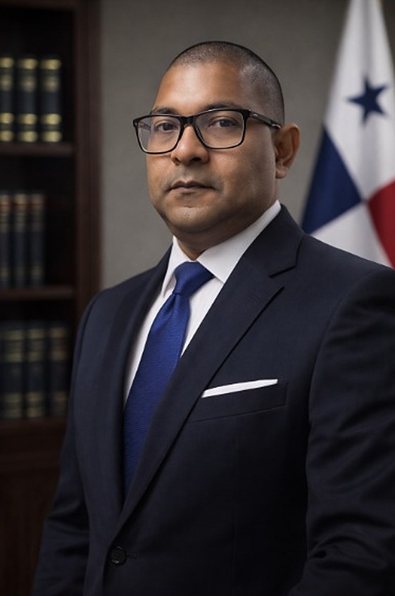 Magíster Javier Alexis Rivera Cedeño